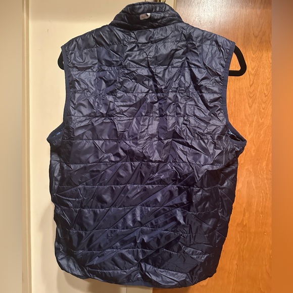 Vineyard Vines Vest - Picture 5 of 5
